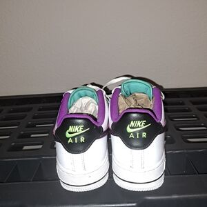 Nike Air Force 1 Low '07 LV8 Sz.4Y